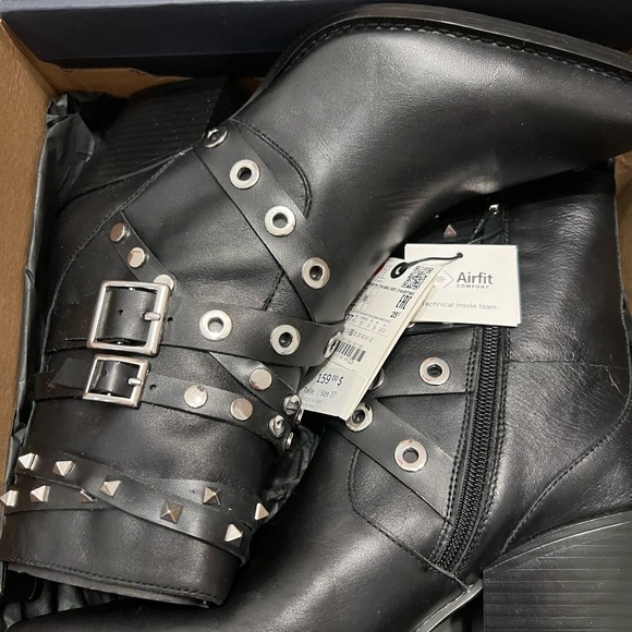 NIB Zara leather studded low heeled ankle boot (size 6.5) - Picture 2 of 5